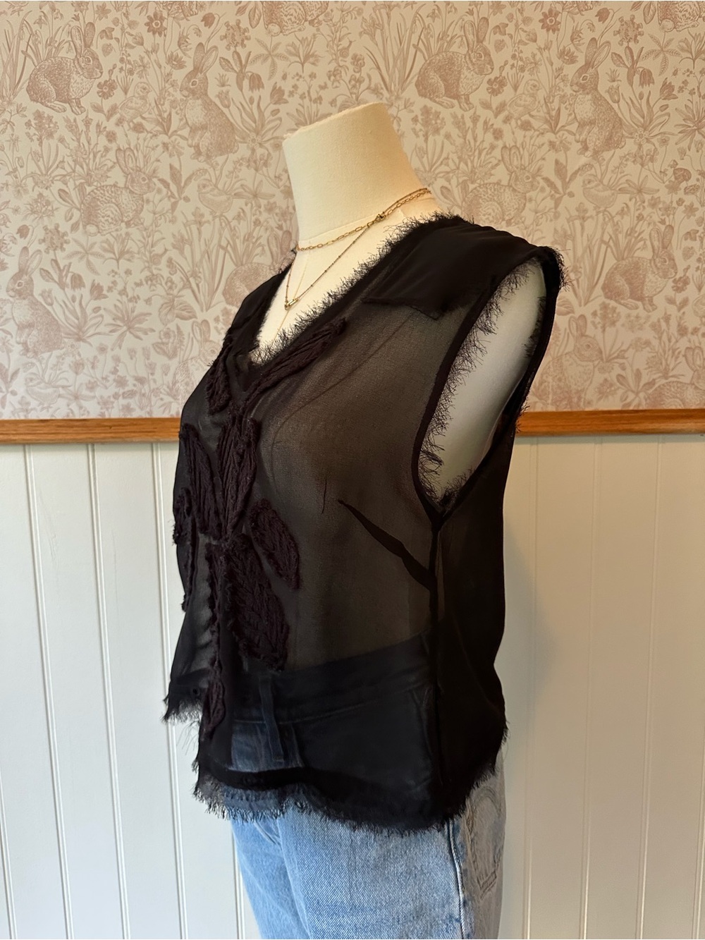 Free People Black Sheer Textured Appliqué Top – Approx. Size Small - Picture 4 of 6